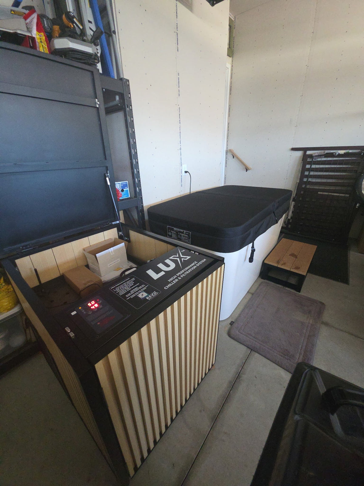 RevX X Tub Acrylic Cold Plunge with LUX 1.5 HP Chiller and Filtration System